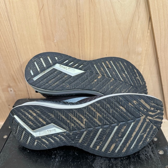 Brooks Men's Bedlam 3 Running Shoes Size 11 Black Pearl White Mens Sneakers - Picture 15 of 16